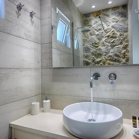 Appartement Vistonia *